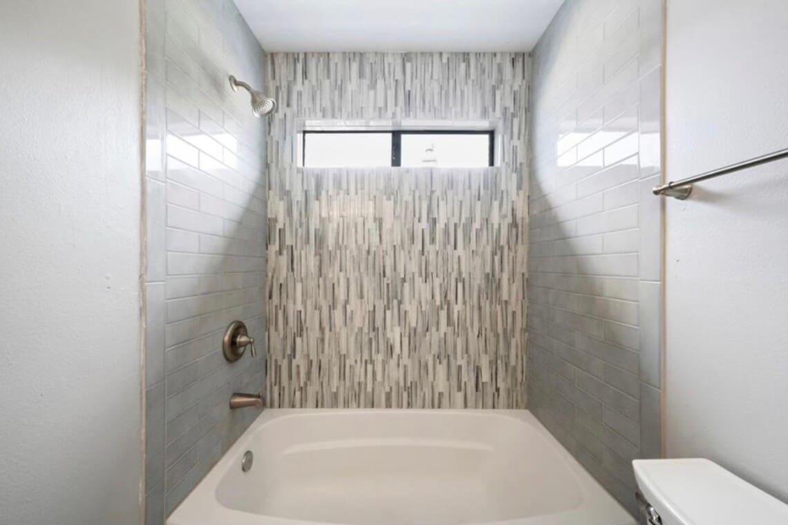 05ee80e1 cced 4631 ba29 7d24d9abb7cf.jpg