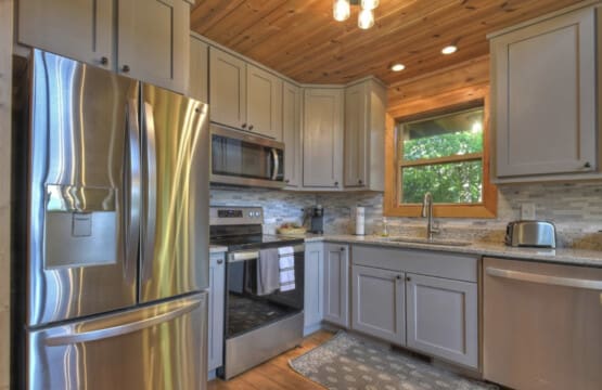 12703e1b 40c5 4b6d b840 ea697a7b7a40.jpg