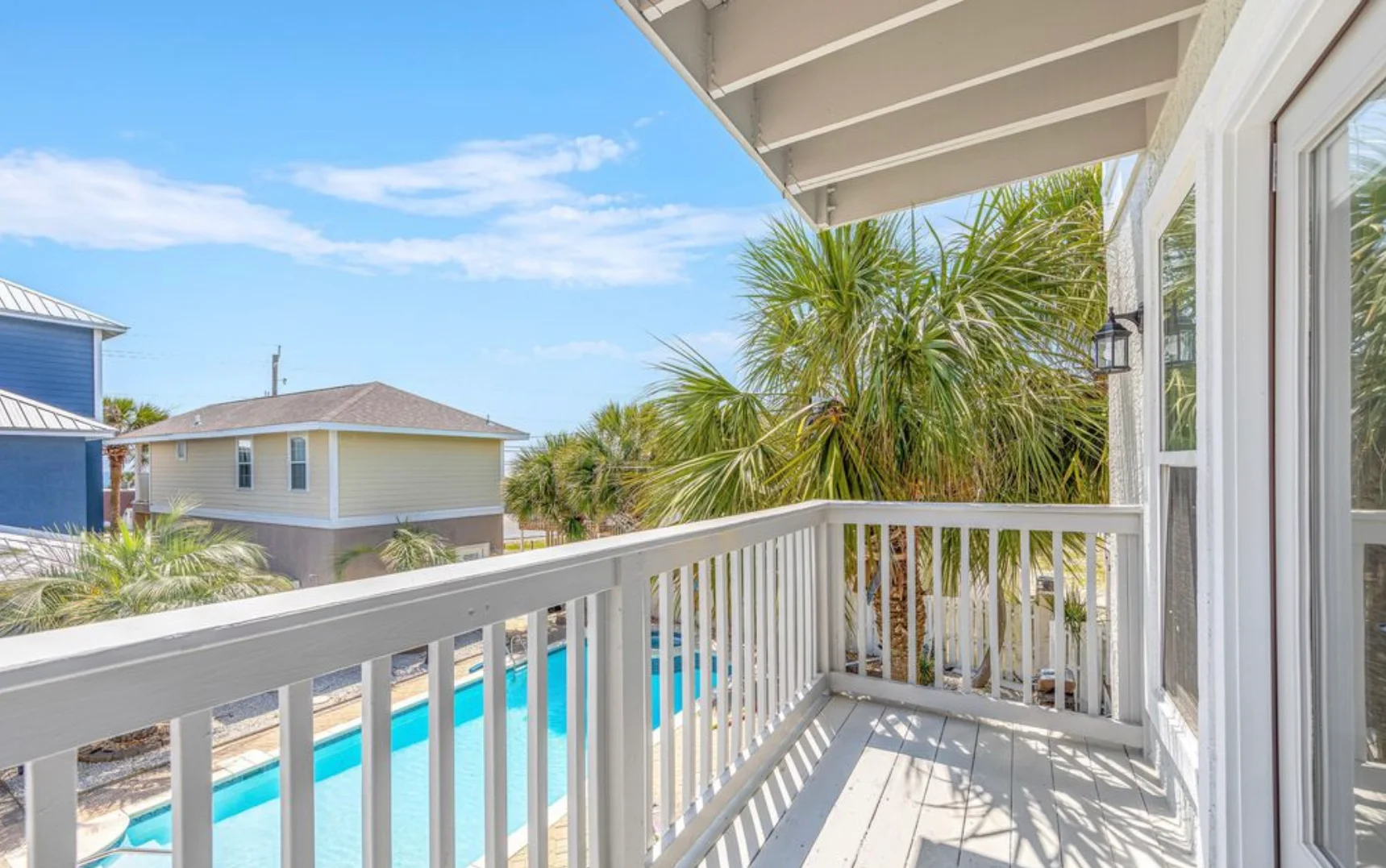 Sea La Vie pool deck, one of the best Airbnb alternatives for a Panama City Beach family stay