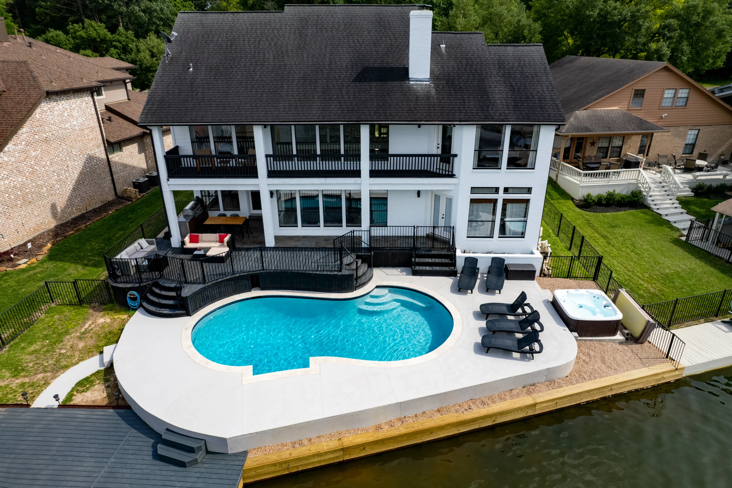 Waterfront home with pool and dock, a cheaper 3 bedroom house than 2 hotel rooms